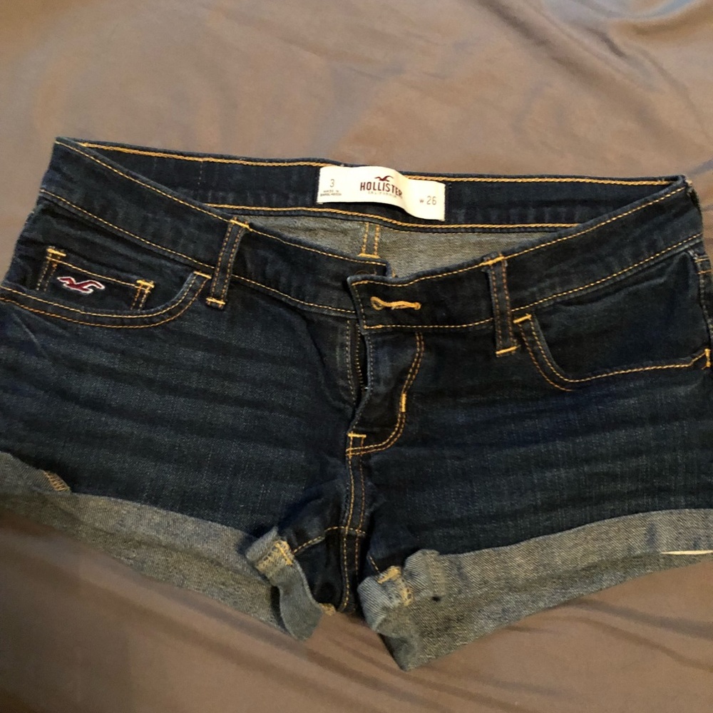Hollister Jean Shorts!